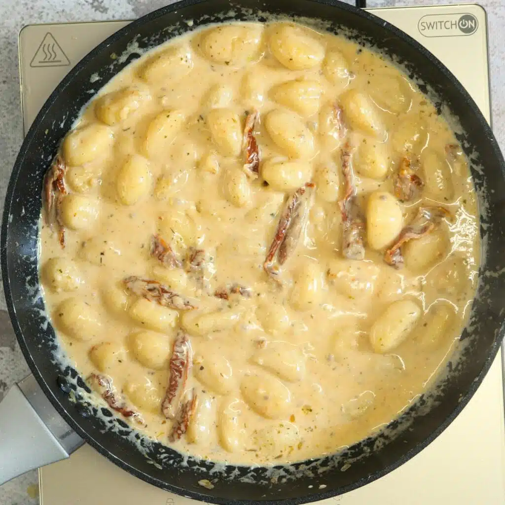 Creamy Tuscan Gnocchi Recipe 7 thefoodieblogger how to make Creamy Tuscan Gnocchi 4