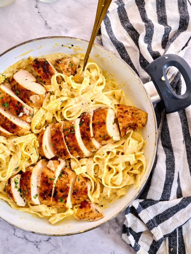 30 Minute Quick and Easy Chicken Alfredo