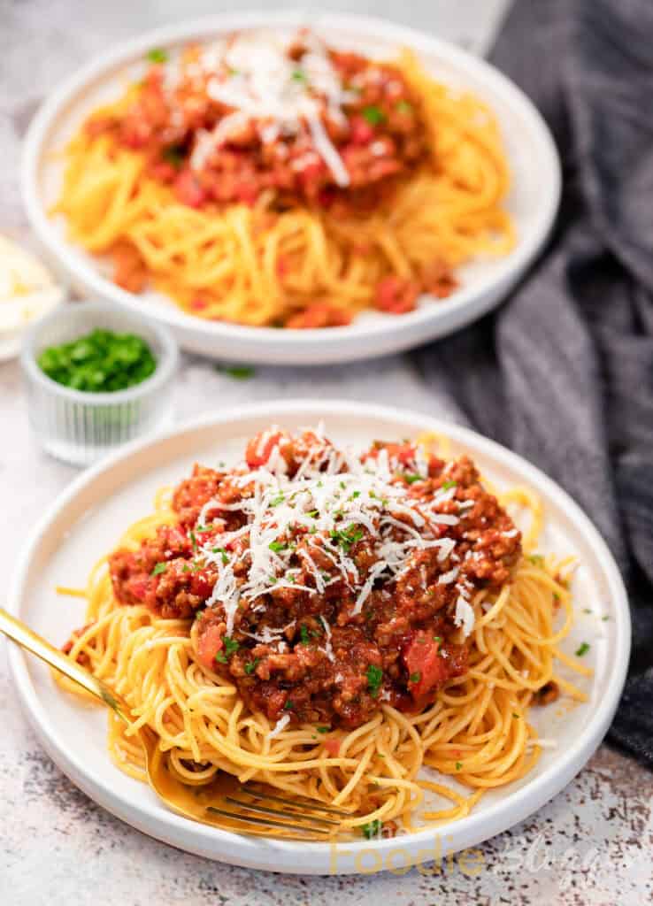 30-Minute Quick Spaghetti Bolognese - TheFoodieBlogger