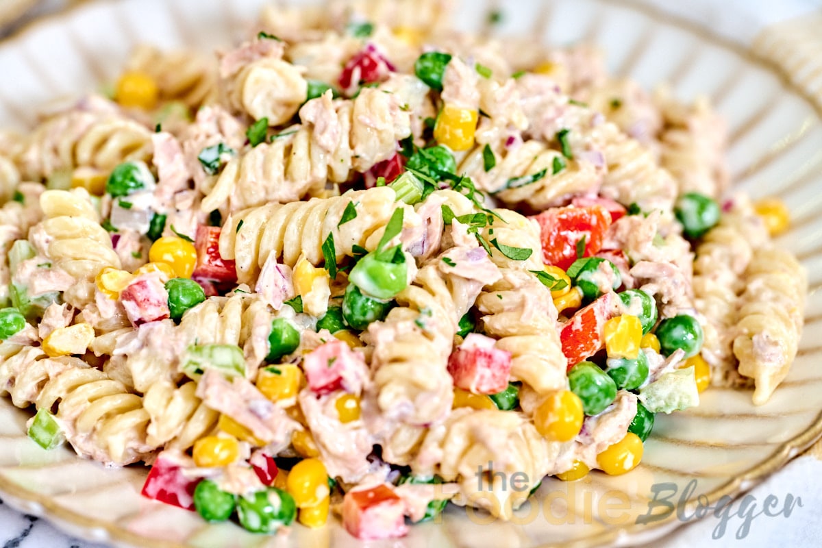 the best tuna pasta salad 2 thefoodieblogger