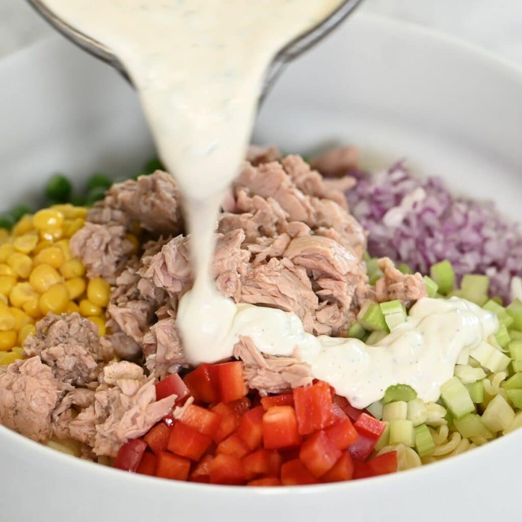 thefoodieblogger how to make Tuna Pasta Salad 4
