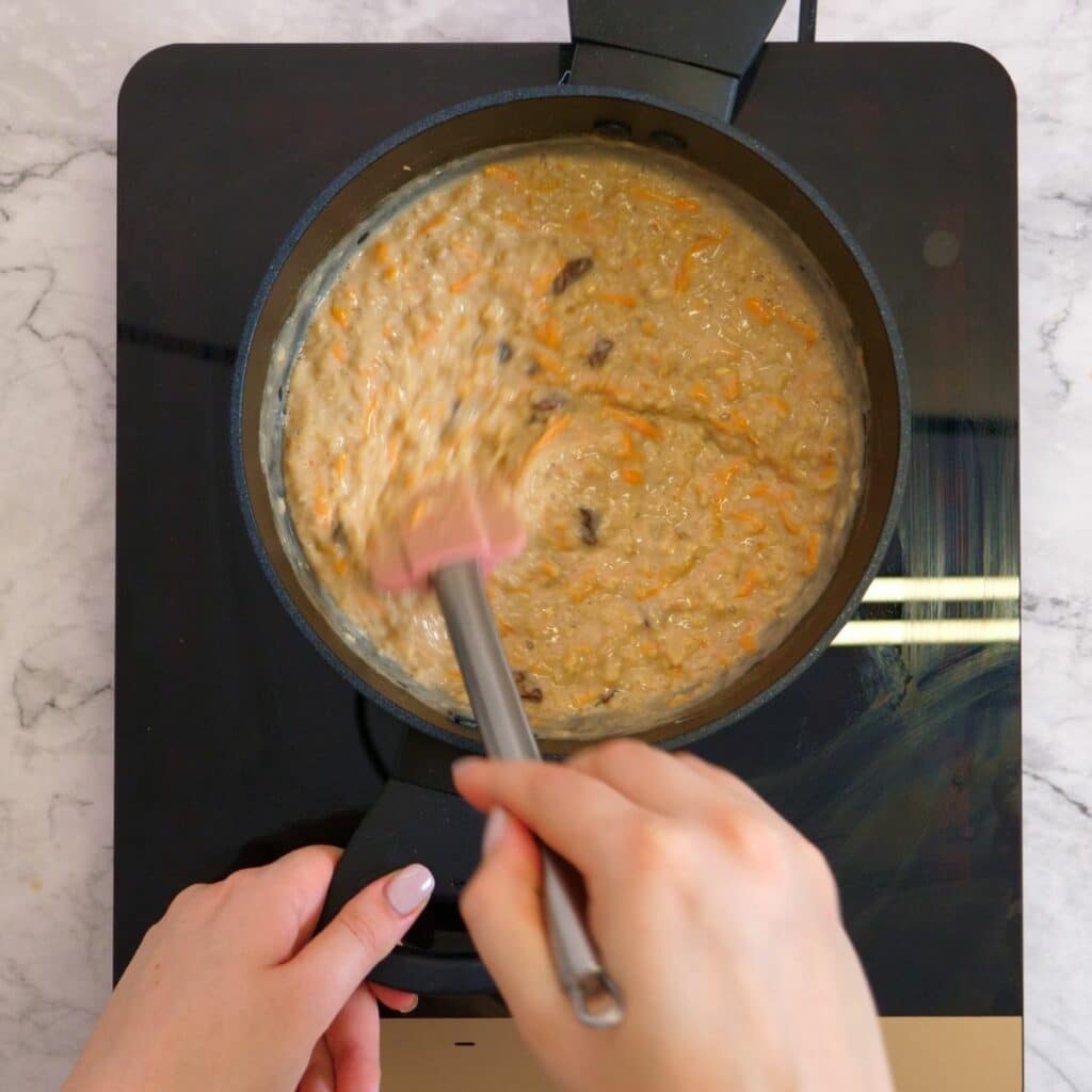 thefoodieblogger how to make carrot cake oatmeal