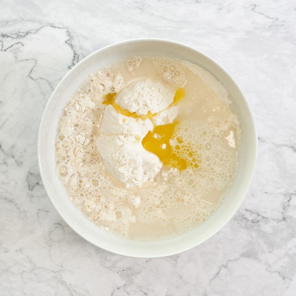 No Knead Bread 5 thefoodieblogger how to make no knead bread 1