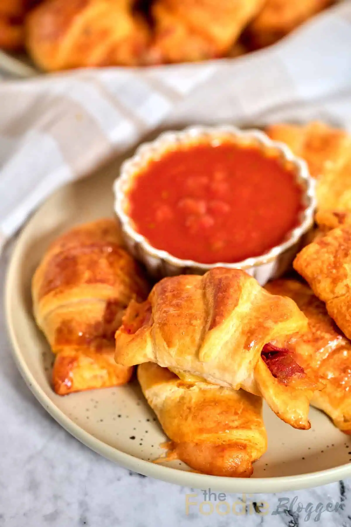 pepperoni rolls with crescent rolls