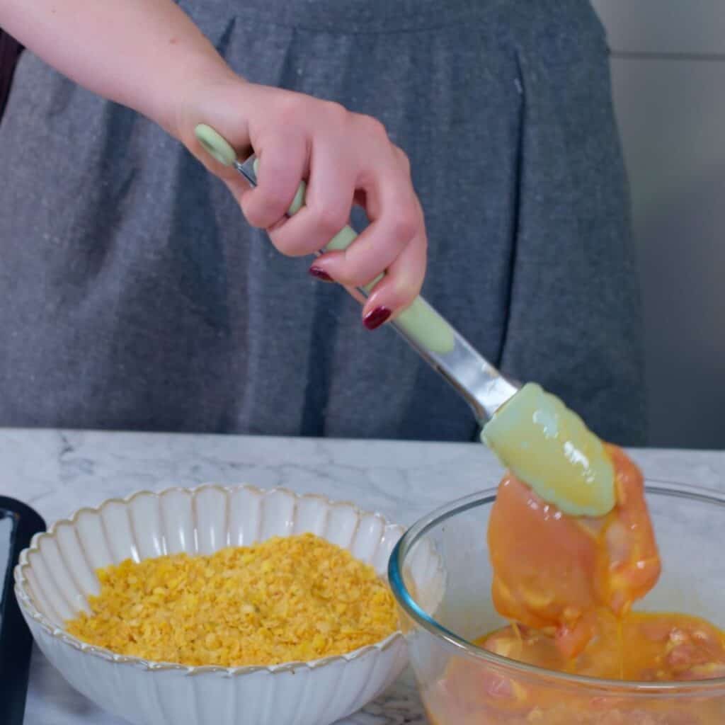 Baked Hot Honey Chicken (Super Crunchy!) 7 thefoodieblogger how to make Hot Honey Chicken 3